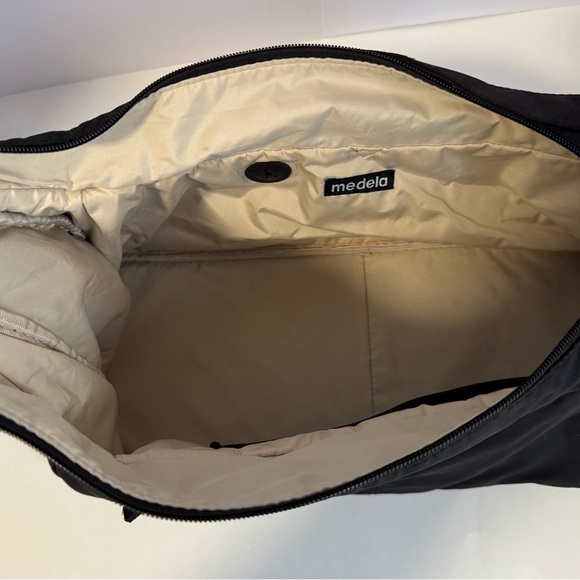 Medela carry bag in good condition - Picture 10 of 14